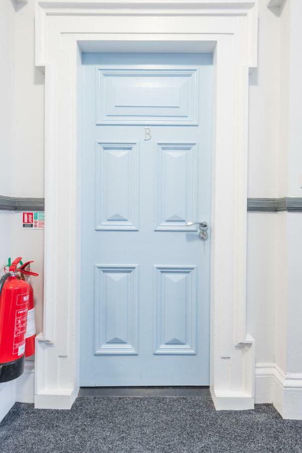 Diamond House Apartments Londonderry ภายนอก รูปภาพ