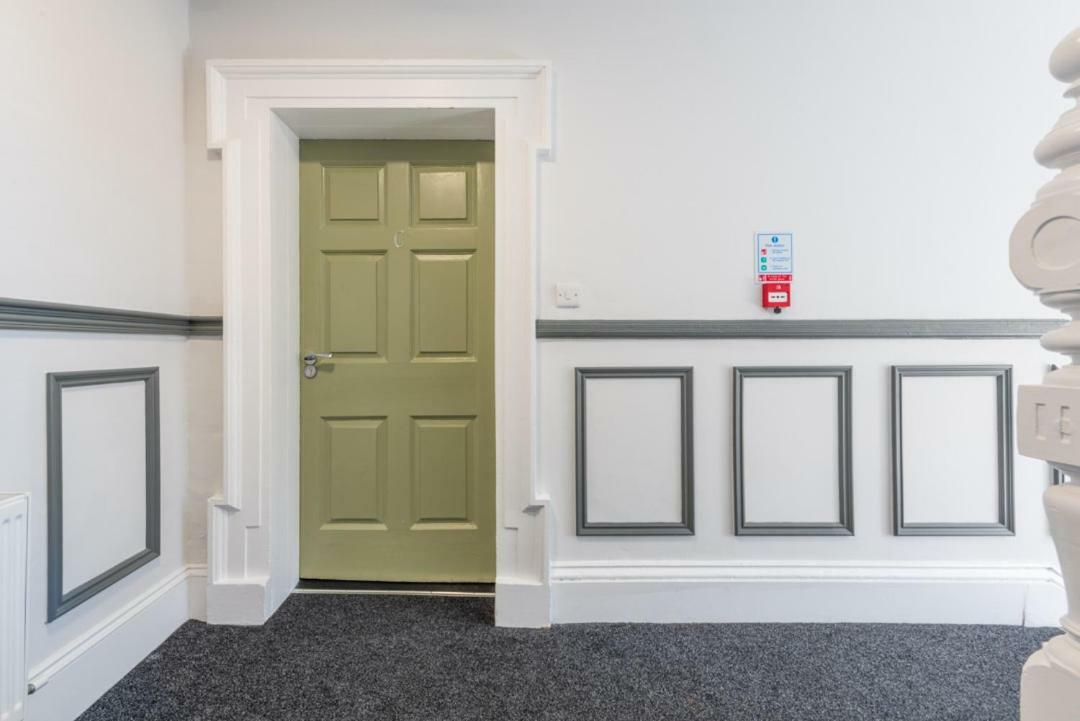 Diamond House Apartments Londonderry ภายนอก รูปภาพ