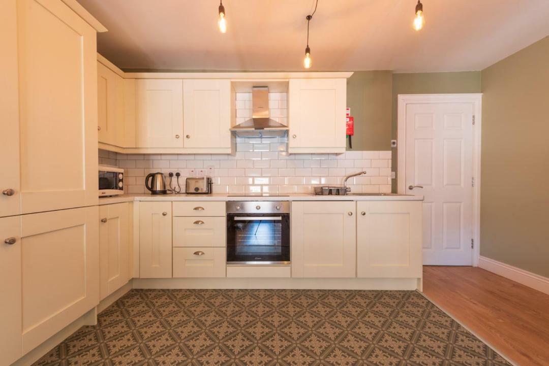 Diamond House Apartments Londonderry ภายนอก รูปภาพ